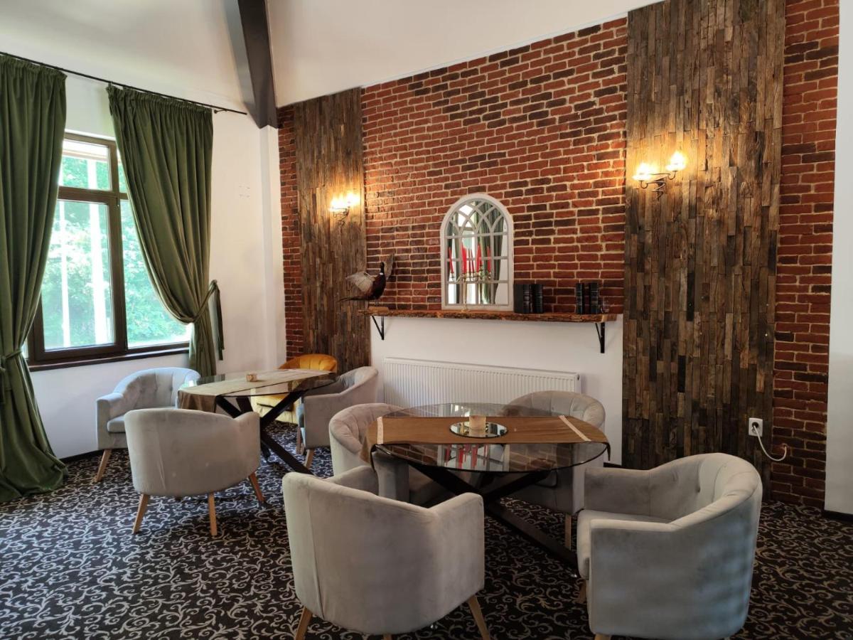 Curtea Domneasca Hotel Vaslui Bagian luar foto