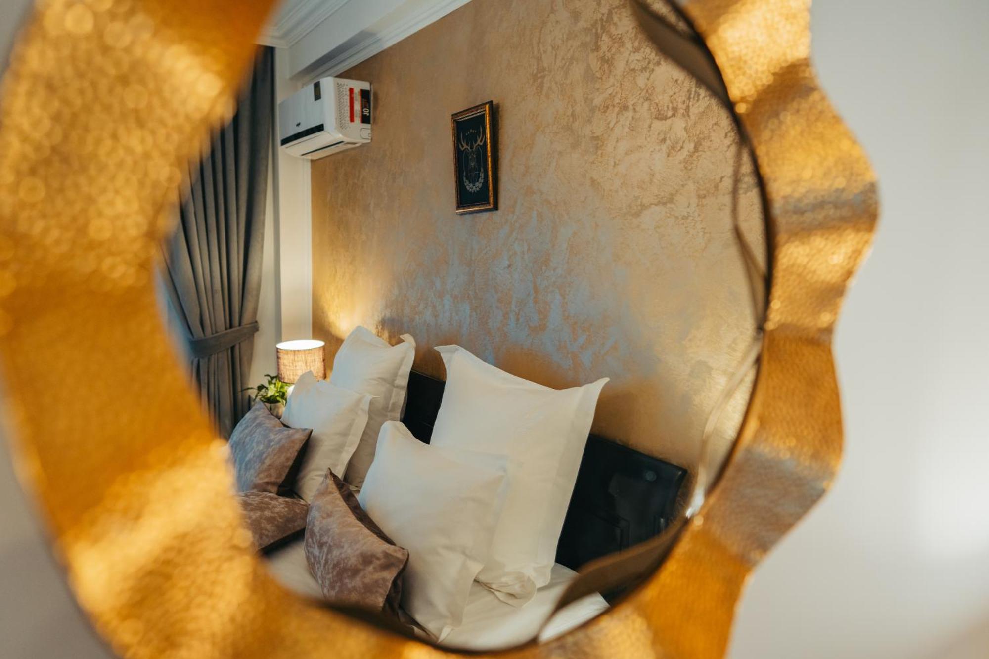 Curtea Domneasca Hotel Vaslui Bagian luar foto