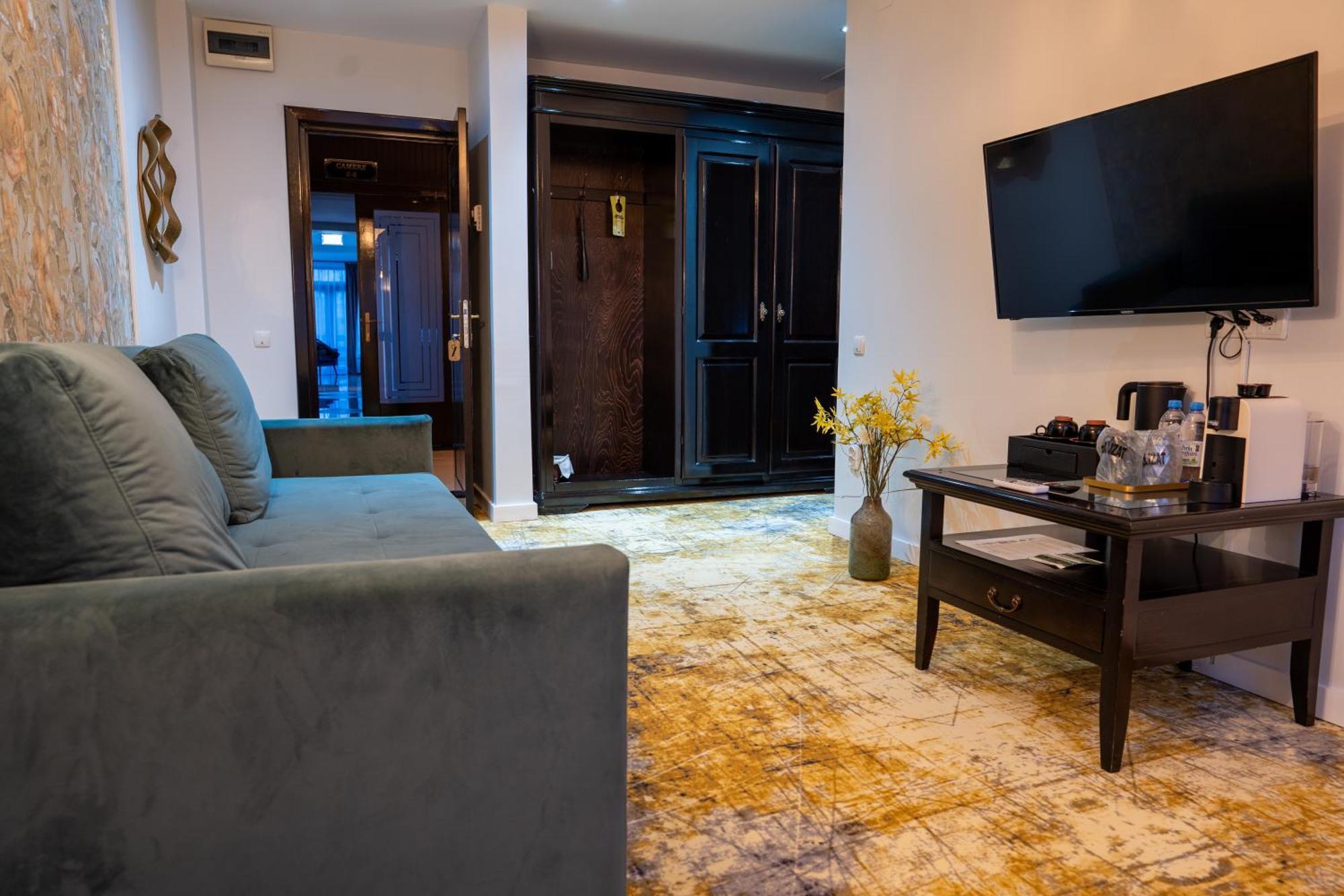 Curtea Domneasca Hotel Vaslui Bagian luar foto