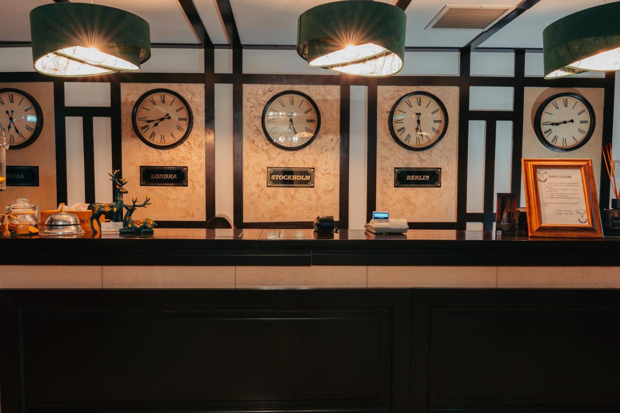 Curtea Domneasca Hotel Vaslui Bagian luar foto